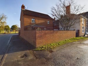 Rear streetview- click for photo gallery